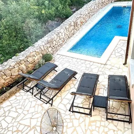 Muraj-kornic, Krk