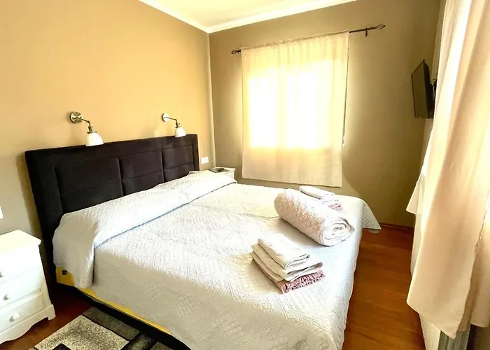 Muraj-kornic, Krk Villa