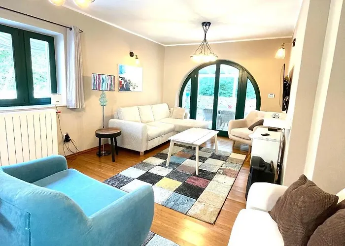 Muraj-kornic, Krk Villa Kornić