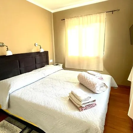 Muraj-kornic, Krk 빌라